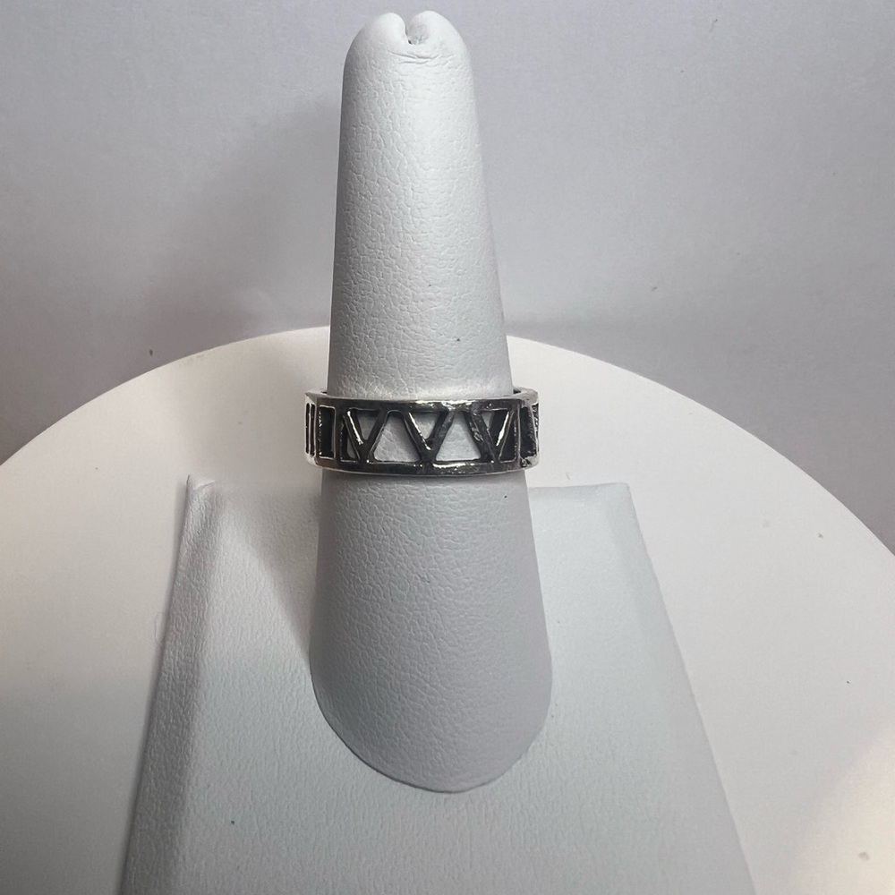 Brand New Silver Geometric Ring
